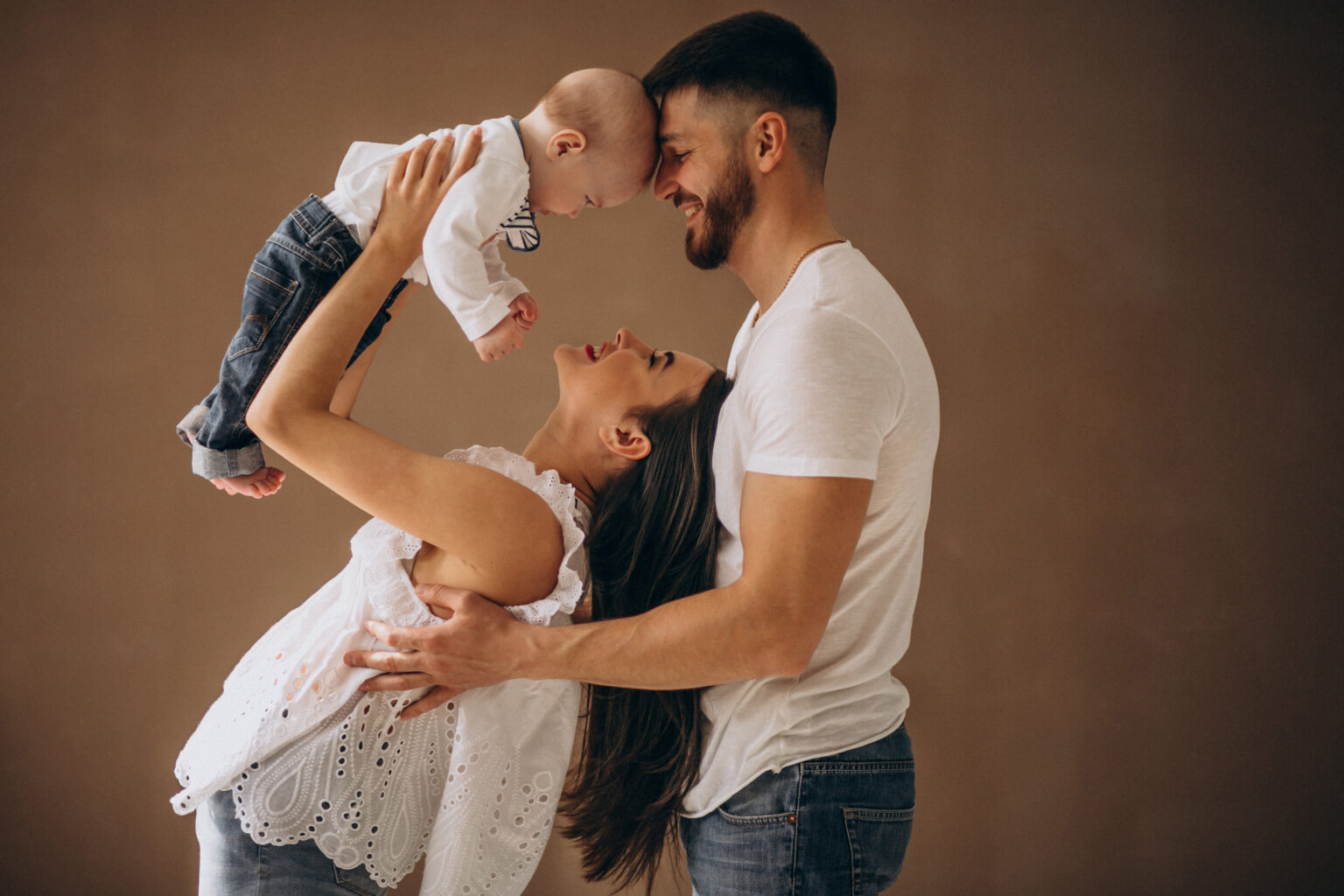 happy-family-with-their-first-child-1536x1024.jpg